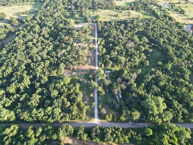 Photo 3 — 2 NE Lynch Road, Luther, OK 73054