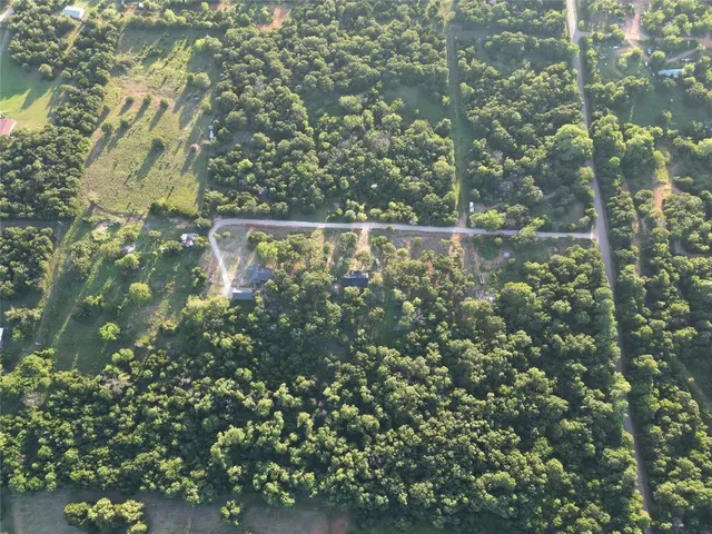 Photo 5 — 2 NE Lynch Road, Luther, OK 73054