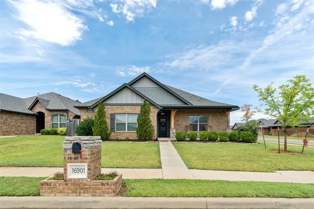 Photo 2 — 16901 Picasso Drive, Oklahoma City, OK 73170