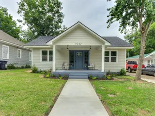 Sold home at 1932 NW 11th Street