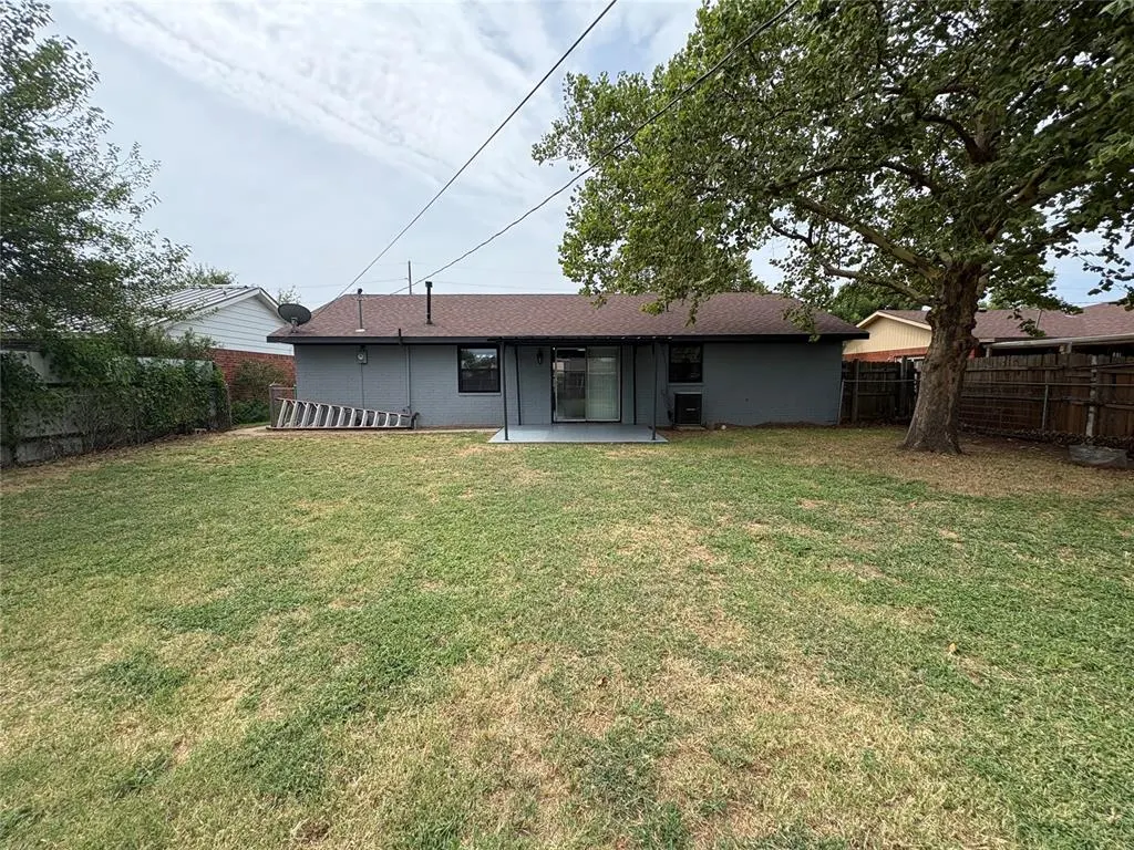 Photo 17 — 913 Hairston Street, Altus, OK 73521