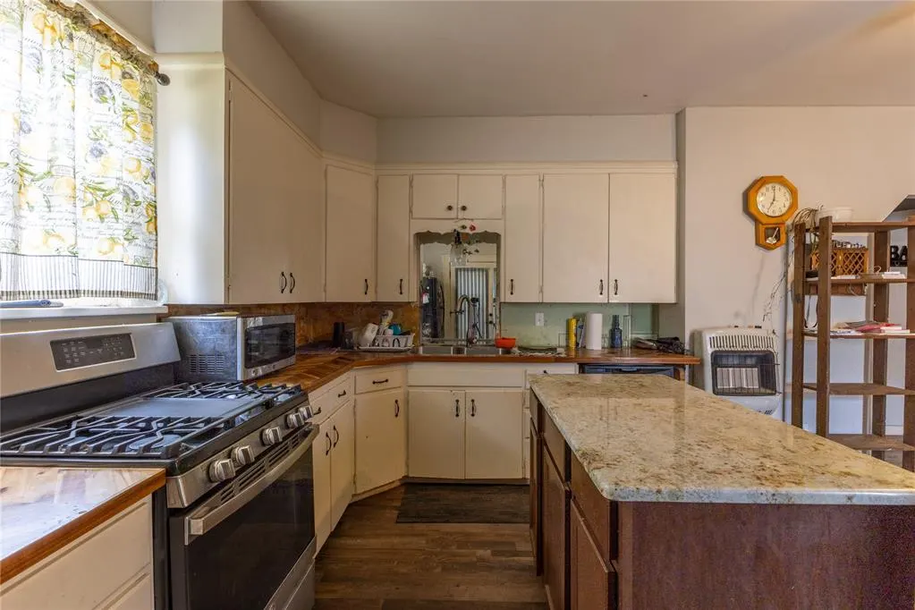Photo 6 — 220 E Fay Avenue, Kingfisher, OK 73750