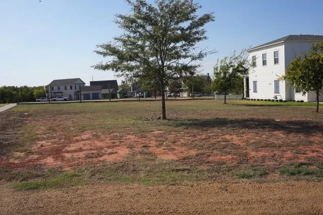 Photo 3 — 18459 Boardwalk Crossing, Norman, OK 73072