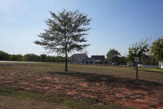 Photo 4 — 18459 Boardwalk Crossing, Norman, OK 73072