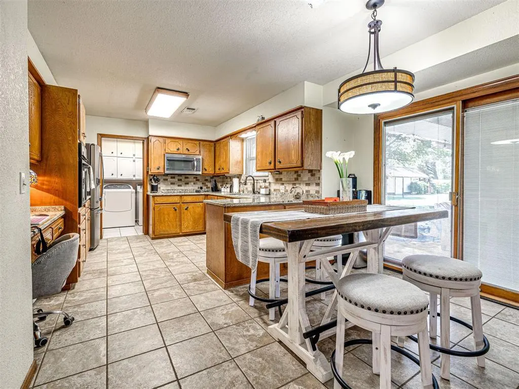 Photo 11 — 43310 Hazel Dell Road, Meeker, OK 74855