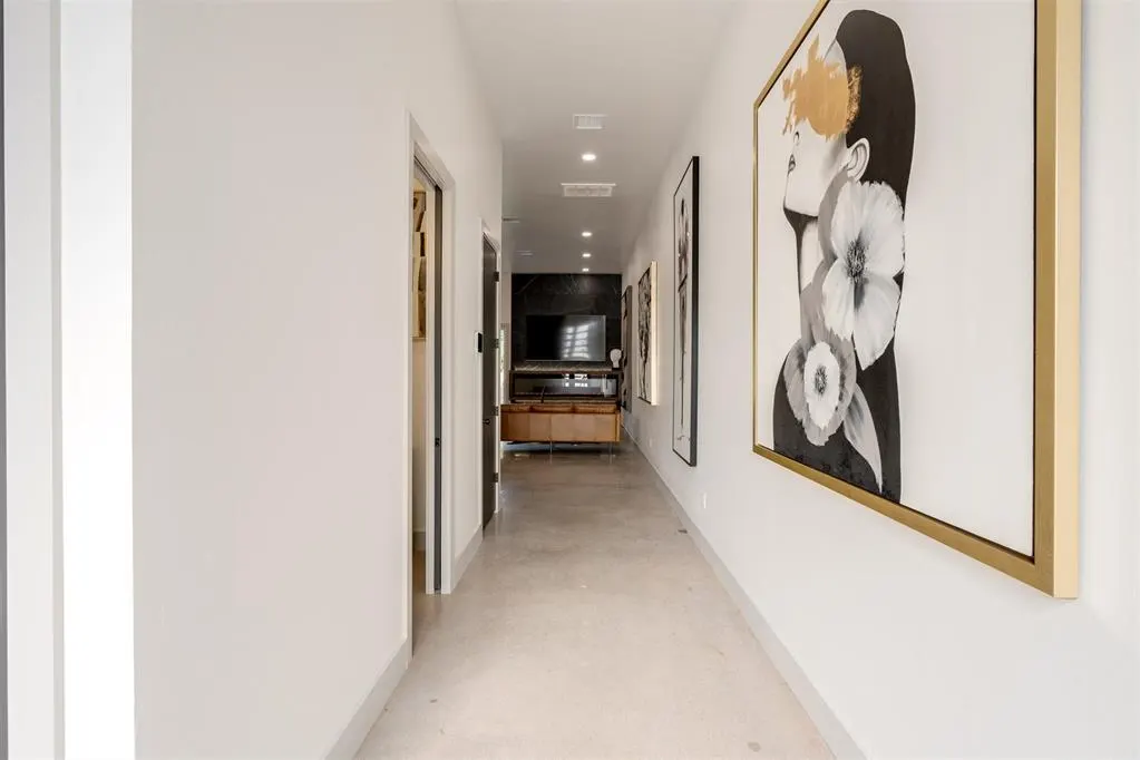 Photo 4 — 923 N Francis Avenue, Oklahoma City, OK 73106