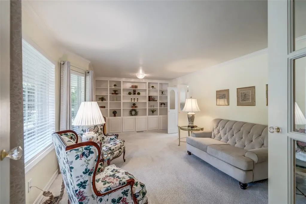 Photo 6 — 8805 Salsbury Lane, Oklahoma City, OK 73132