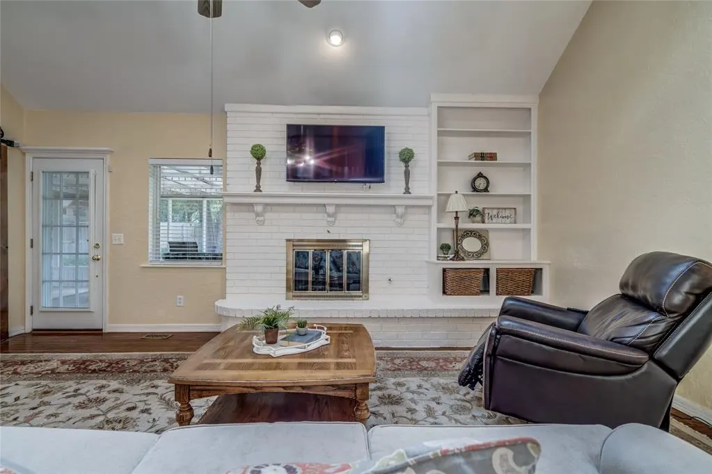 Photo 12 — 8805 Salsbury Lane, Oklahoma City, OK 73132