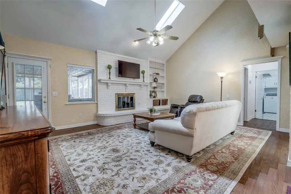 Photo 13 — 8805 Salsbury Lane, Oklahoma City, OK 73132