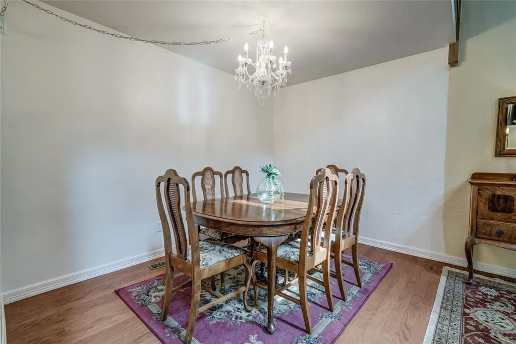 Photo 14 — 8805 Salsbury Lane, Oklahoma City, OK 73132