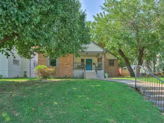 Sold home at 908 NW 19 Street