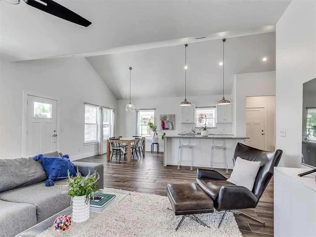 Photo 5 — 1621 NE Euclid Street, Oklahoma City, OK 73117