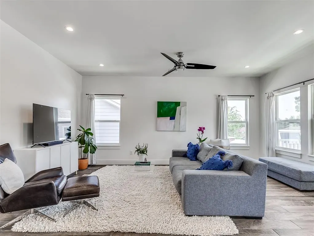 Photo 7 — 1621 NE Euclid Street, Oklahoma City, OK 73117