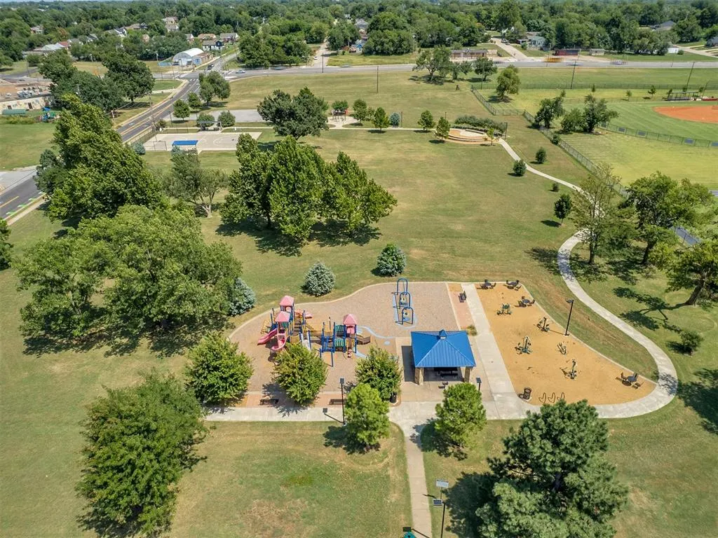 Photo 33 — 1621 NE Euclid Street, Oklahoma City, OK 73117
