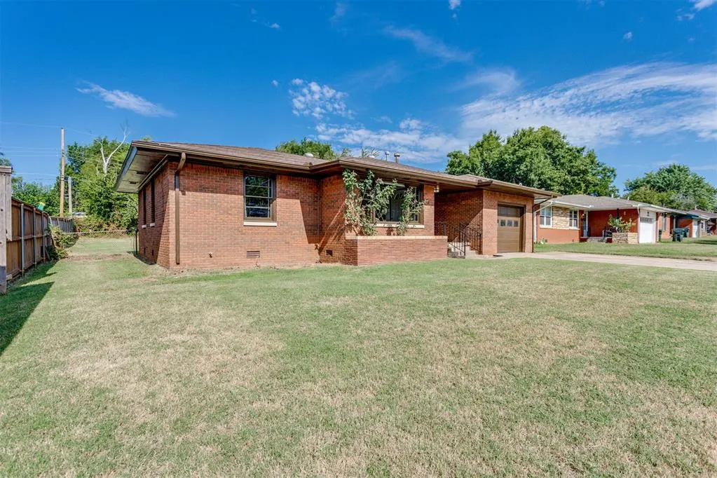 Photo 2 — 2309 W Glenhaven Drive, Midwest City, OK 73110