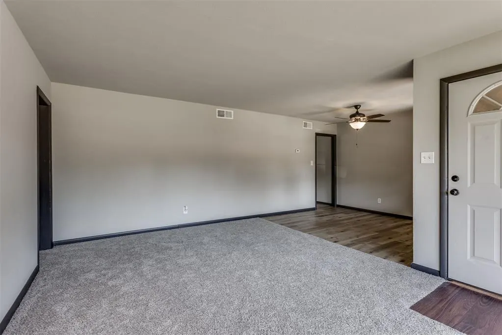 Photo 10 — 2309 W Glenhaven Drive, Midwest City, OK 73110