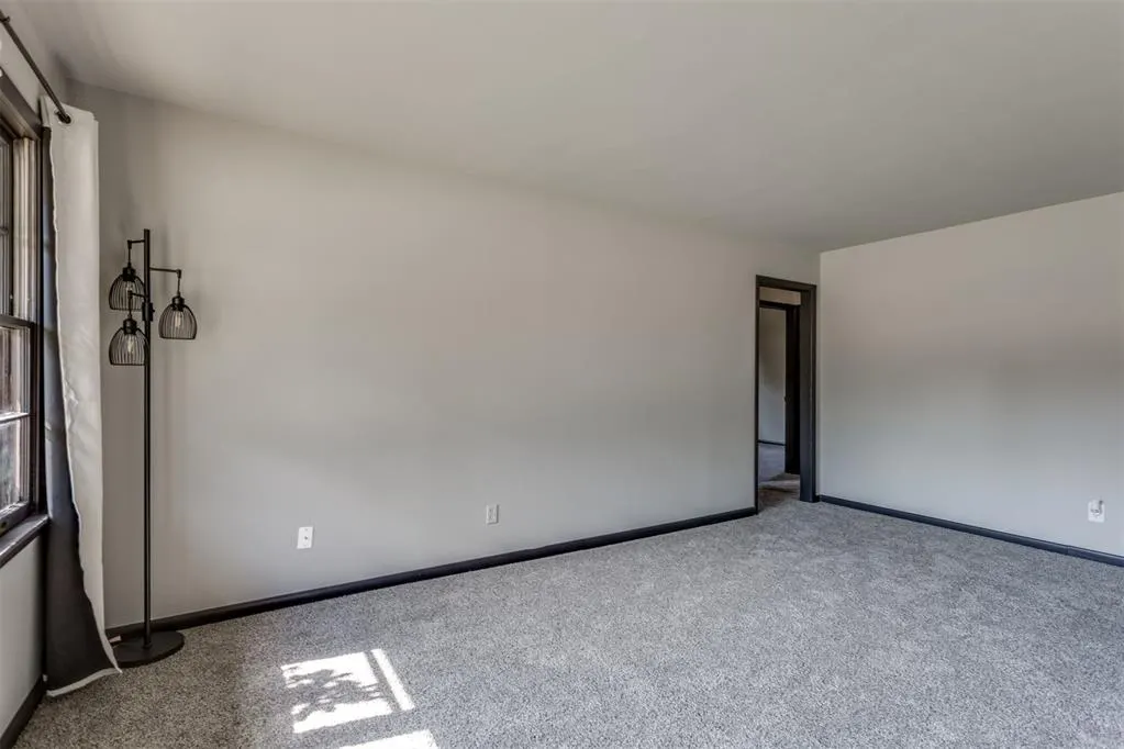 Photo 12 — 2309 W Glenhaven Drive, Midwest City, OK 73110