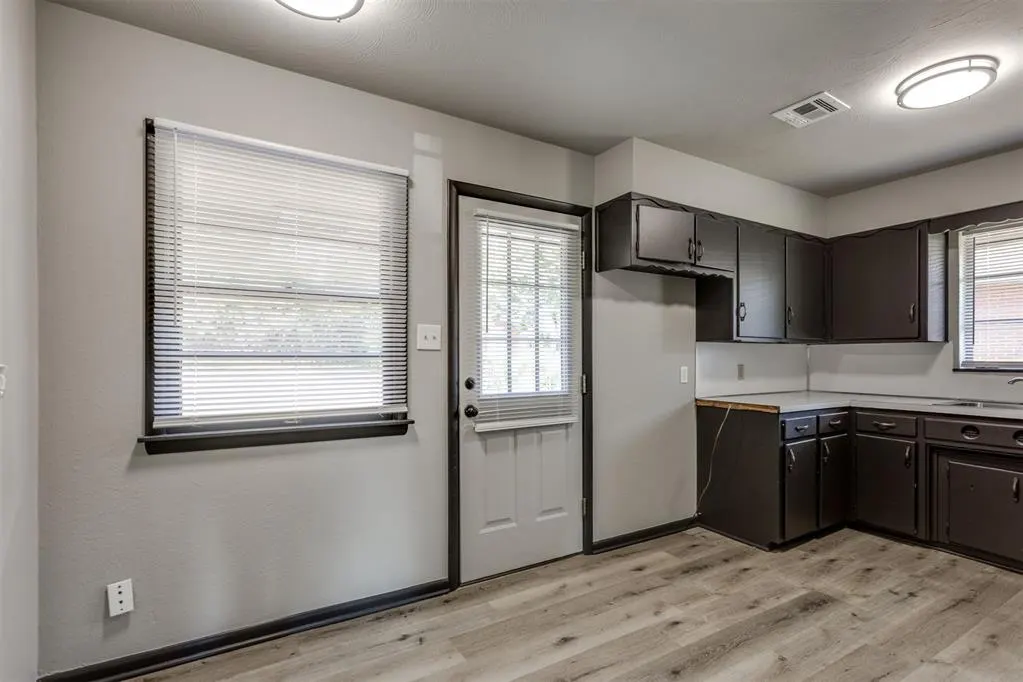 Photo 17 — 2309 W Glenhaven Drive, Midwest City, OK 73110