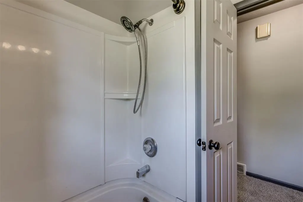 Photo 32 — 2309 W Glenhaven Drive, Midwest City, OK 73110
