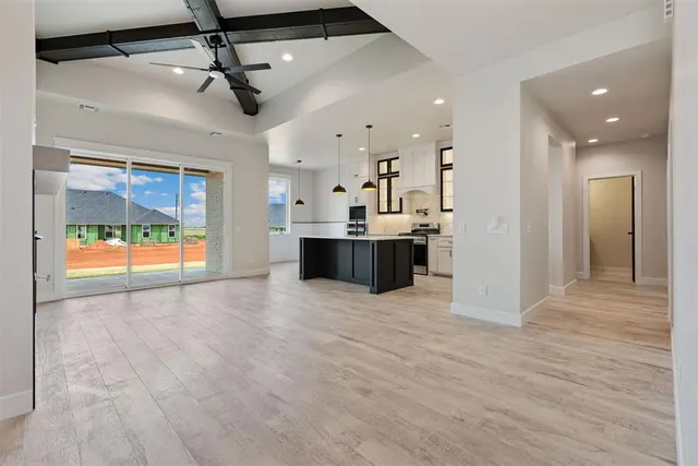 Photo 5 — 25312 Ethan Street, Cashion, OK 73016