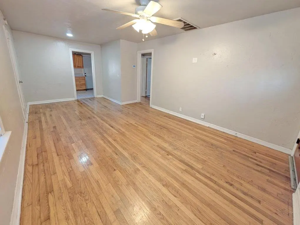 Photo 3 — 4908 N College Avenue, Bethany, OK 73008