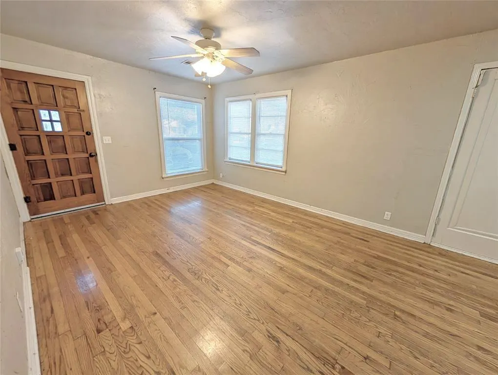 Photo 4 — 4908 N College Avenue, Bethany, OK 73008