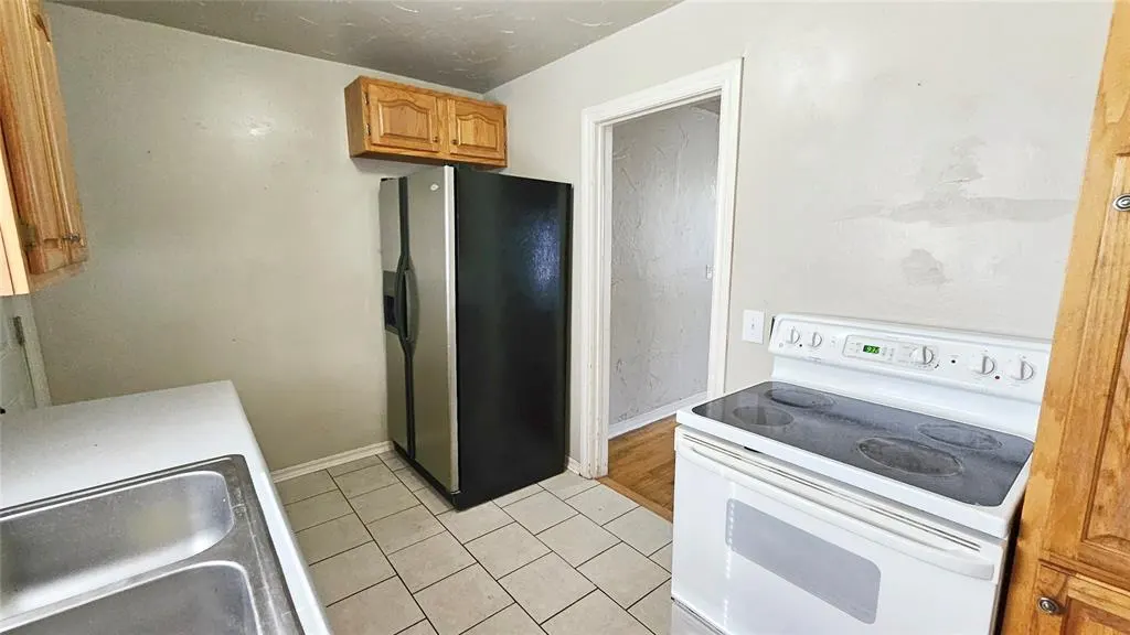 Photo 7 — 4908 N College Avenue, Bethany, OK 73008