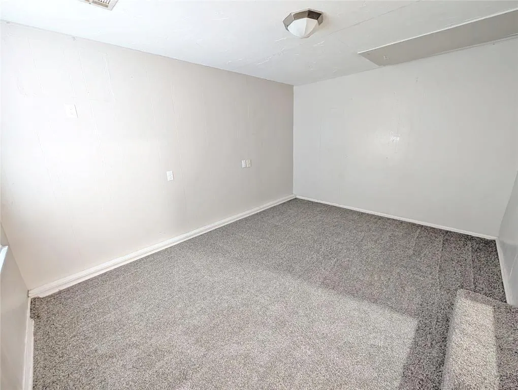Photo 11 — 4908 N College Avenue, Bethany, OK 73008