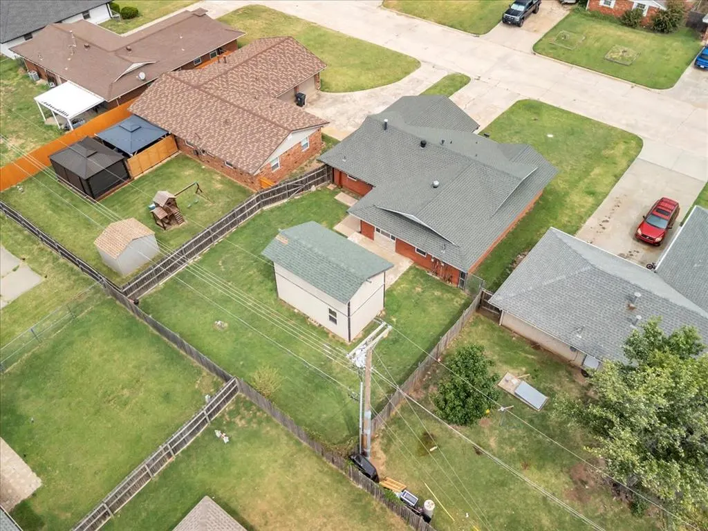 Photo 2 — 6804 NW 25th Street, Bethany, OK 73008