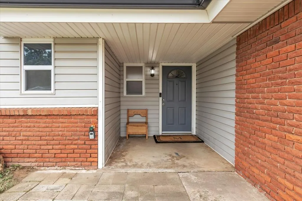 Photo 5 — 6804 NW 25th Street, Bethany, OK 73008