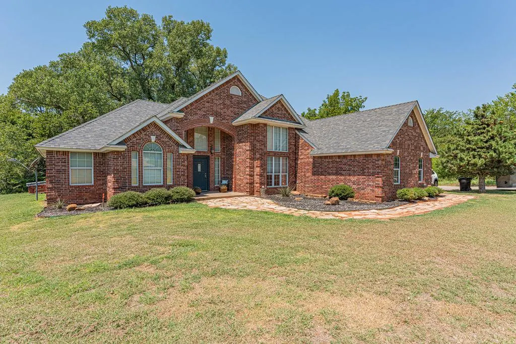 Front exterior — 2834 County Street 2791, Chickasha, OK 73018