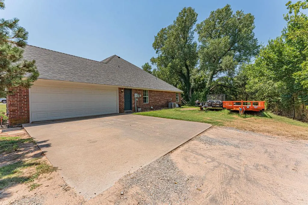 Photo 33 — 2834 County Street 2791, Chickasha, OK 73018