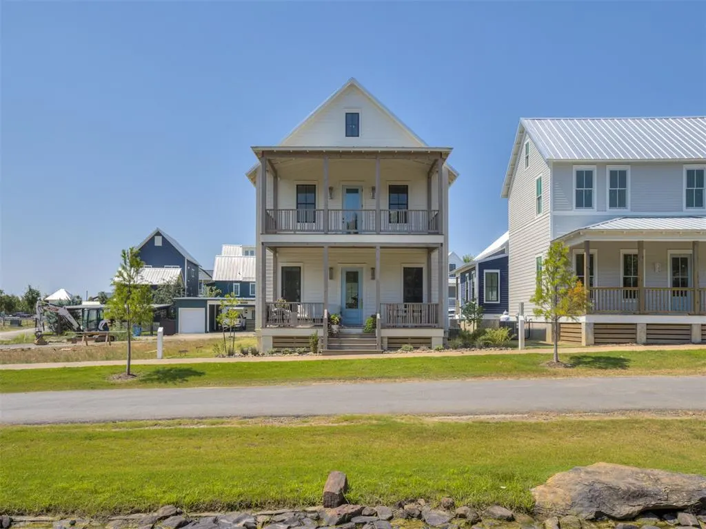 Photo 2 — 36 Hill Street, Carlton Landing, OK 74432