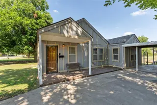 Sold home at 5925 NW 28th Street