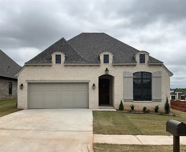 Front exterior — 15504 Bergman Circle, Edmond, OK 73013