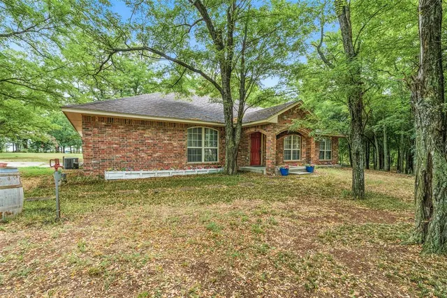 Photo 2 — 967 Honeysuckle Drive, Tuttle, OK 73089