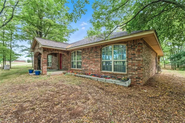 Photo 5 — 967 Honeysuckle Drive, Tuttle, OK 73089