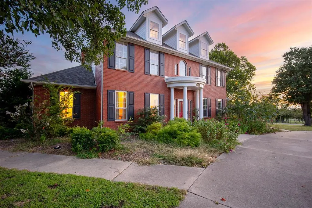 Front exterior — 4001 Saint Croix Drive, Edmond, OK 73025