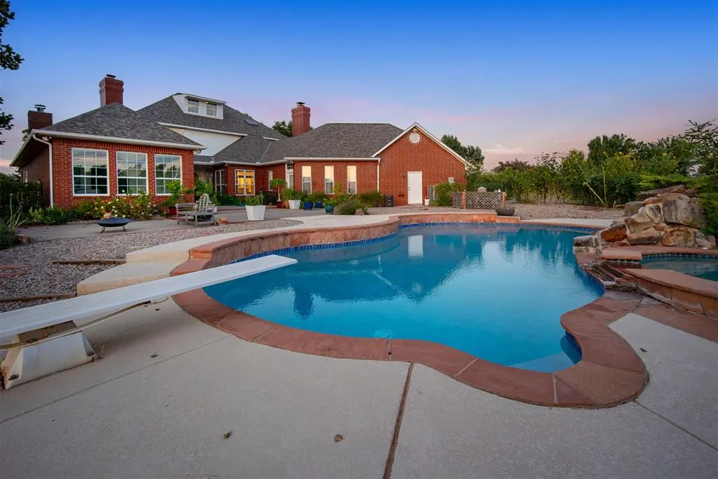 Photo 3 — 4001 Saint Croix Drive, Edmond, OK 73025