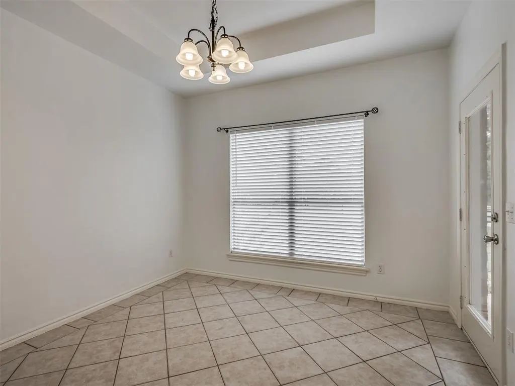Photo 18 — 733 Longmeadow Lane, Edmond, OK 73003
