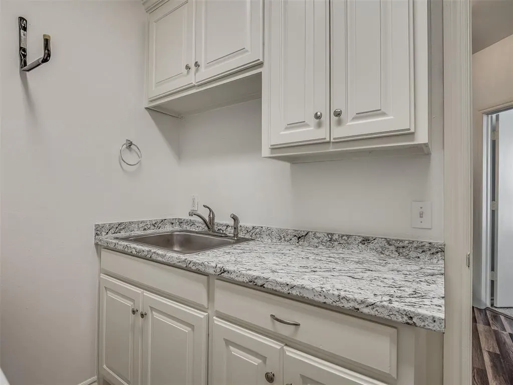 Photo 33 — 733 Longmeadow Lane, Edmond, OK 73003