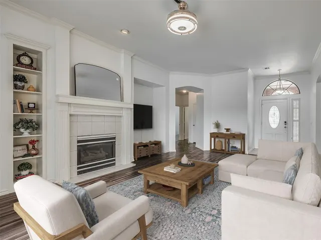 Photo 4 — 733 Longmeadow Lane, Edmond, OK 73003