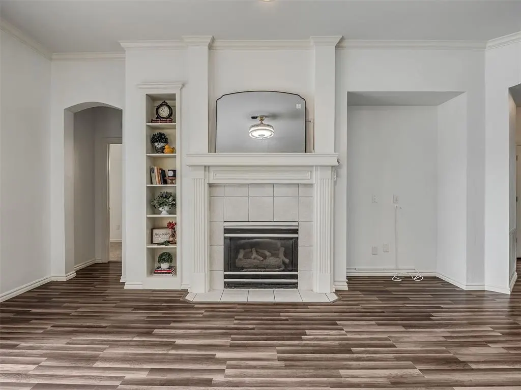 Photo 9 — 733 Longmeadow Lane, Edmond, OK 73003