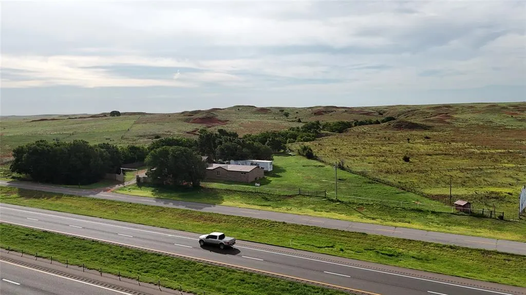 Photo 28 — 21508 S Frontage Road, Foss, OK 73647