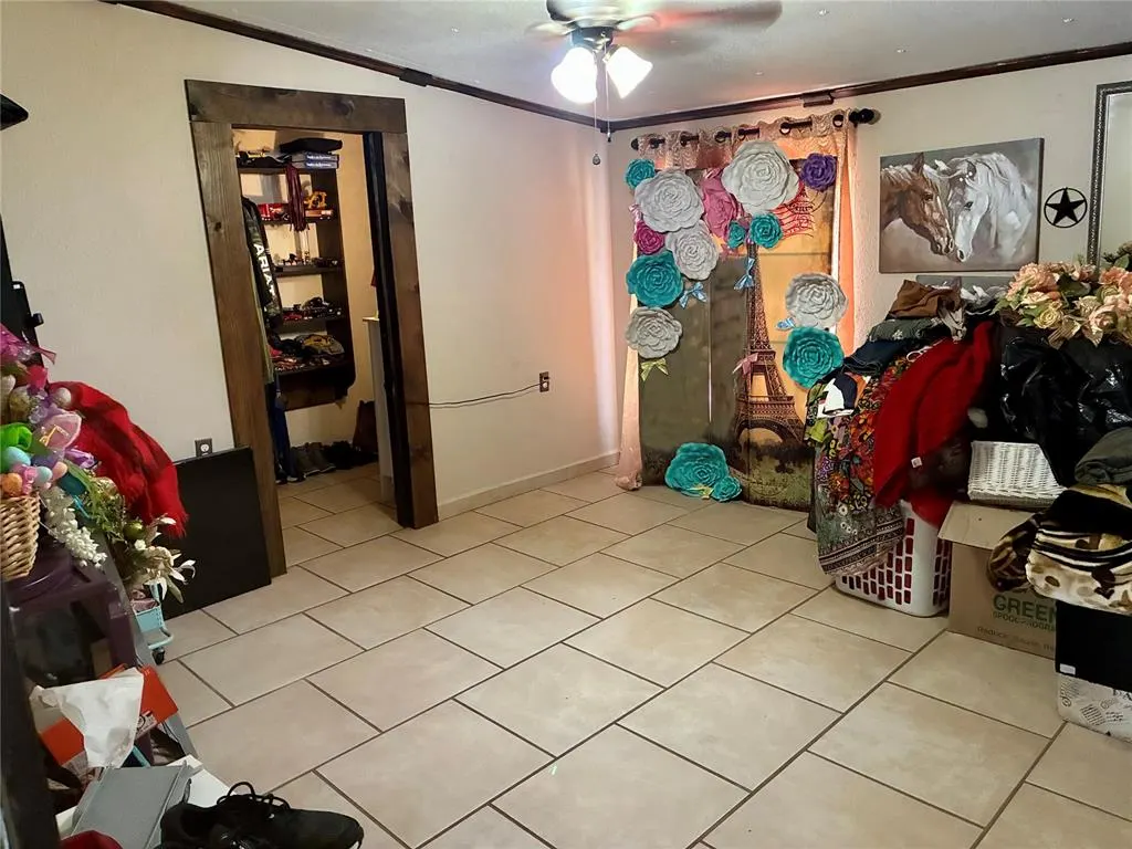 Photo 9 — 21508 S Frontage Road, Foss, OK 73647