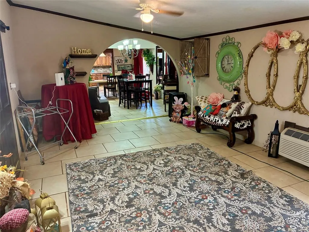 Photo 10 — 21508 S Frontage Road, Foss, OK 73647