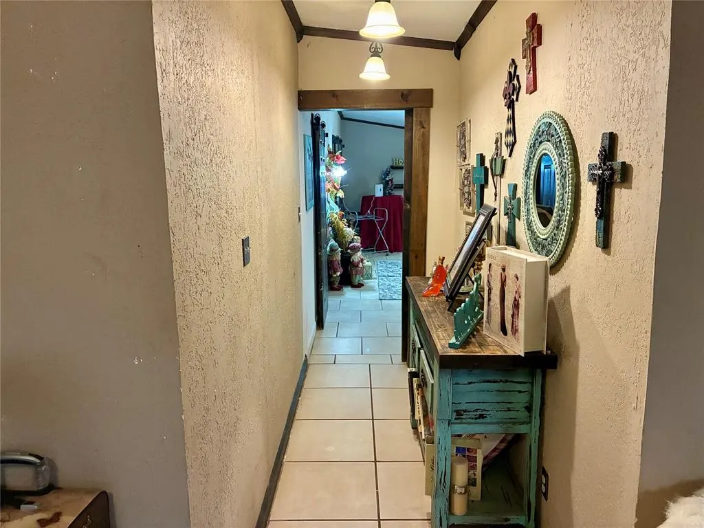 Photo 15 — 21508 S Frontage Road, Foss, OK 73647