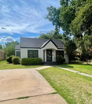 Sold home at 215 N Washington