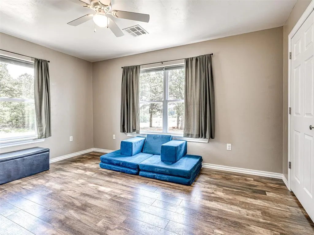Photo 12 — 30138 Shorter Lane, Macomb, OK 74852