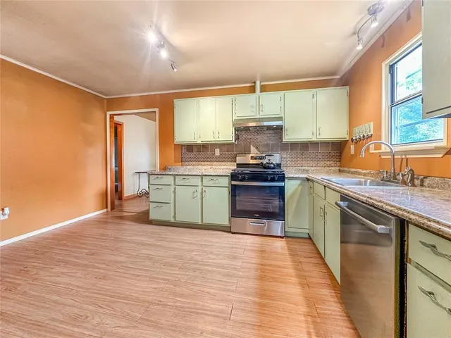 Photo 6 — 713 S Mahan Avenue, El Reno, OK 73036